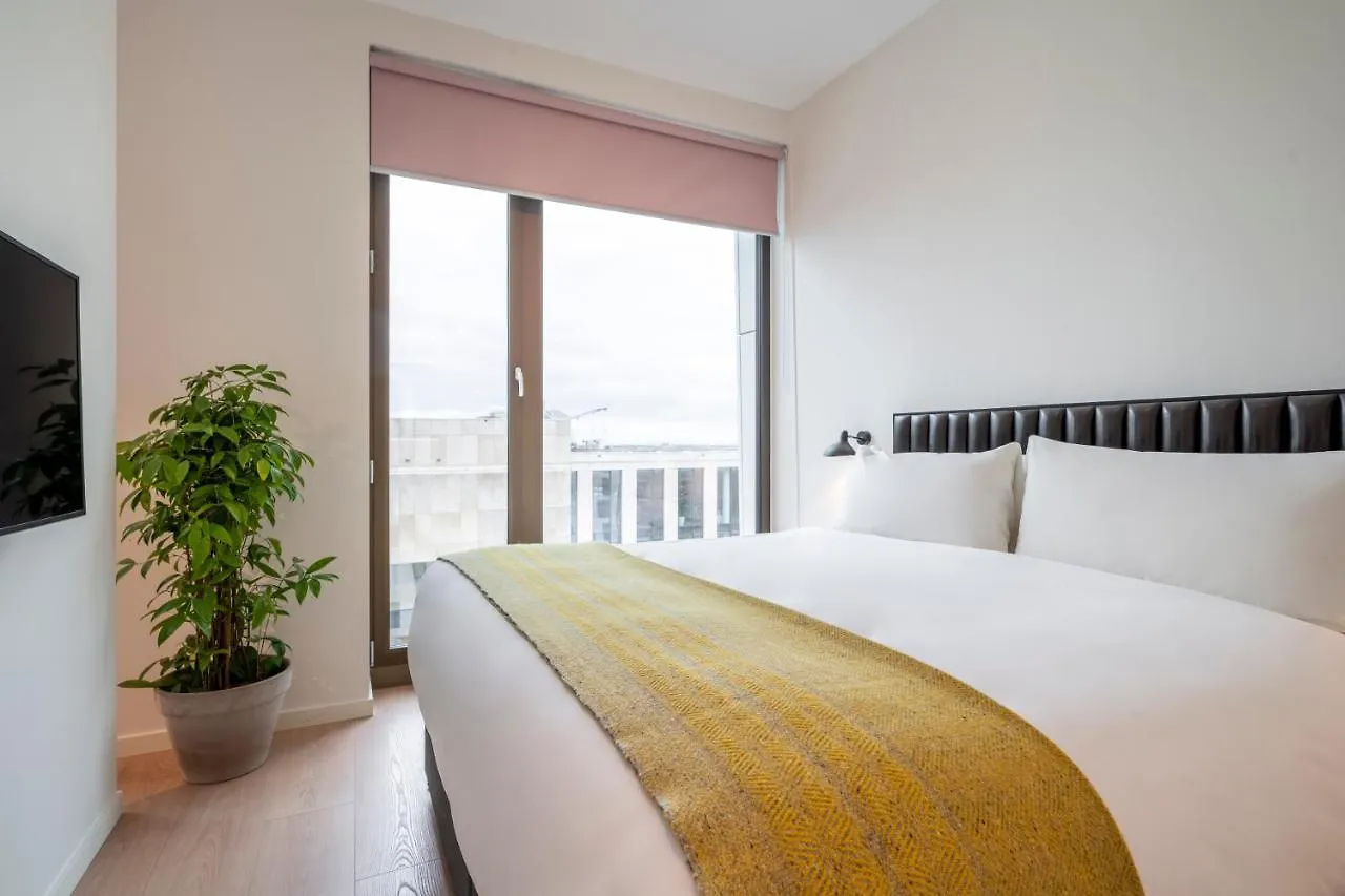 Premier Suites Amsterdam 4*,