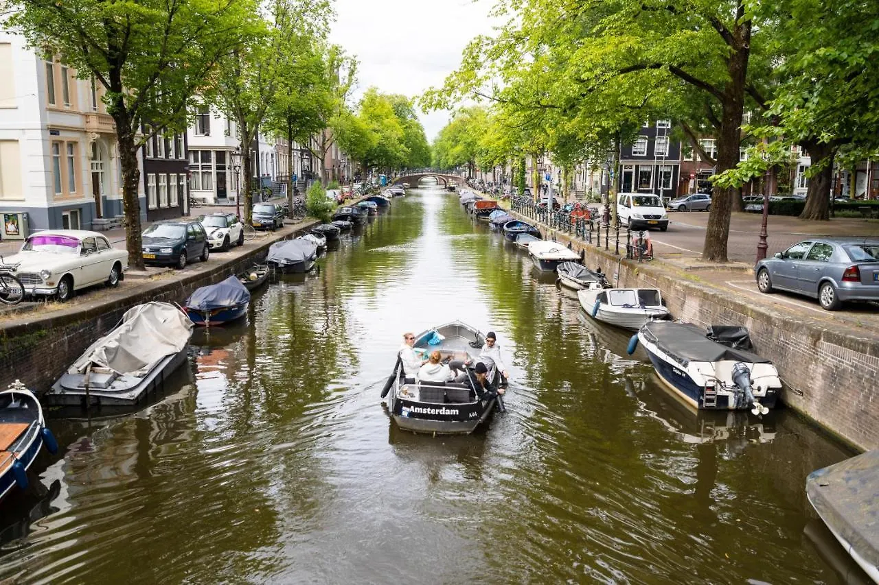 Premier Suites Amsterdam Aparthotel